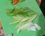 Foto langkah ke 3 dari resep Ayam goreng mentega.