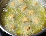 A picture of step 3 of Soyabean ke pakoda.