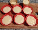 Foto del paso 4 de la receta: Postrecitos de vainilla y chocolate con suero de leche