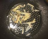 薑絲炒水蓮的食譜步驟2照片