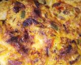 Foto del paso 1 de la receta: Tortilla de huevo, con cubos de plátano amarillo y queso cheddar