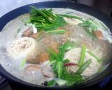 A picture of step 4 of Somen Noodle Soup With Sausages.