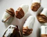 A picture of step 5 of Chocolate Dipped Dates.
