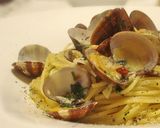 A picture of step 27 of Vongole Bianco with Oysters and Olive Oil.