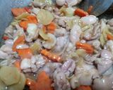 รูปขั้นตอนการทำที่ 3 ของ ไก่คั่วขิง