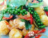 รูปขั้นตอนการทำที่ 6 ของ ผัดฉ่าไข่นกกระทากับอกไก่ทอด