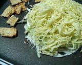A picture of step 4 of Okonomiyaki - Onomichi-yaki.