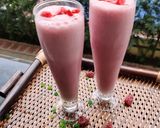 स्ट्रॉबेरी शेक (Strawberry Shake recipe in Hindi) रेसिपी चरण 3 फोटो