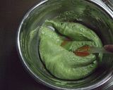 A picture of step 10 of Matcha Green Tea Macarons.