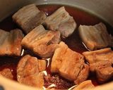 A picture of step 7 of Dongpo Pork Pressure-Cooked with Aromatic Star Anise.