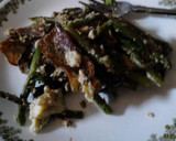 A picture of step 7 of Egg topped Bacon Mushroom Aspargas.