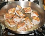 Foto del paso 2 de la receta: Costillitas de cerdo estofadas con lentejas y vegetales. Jon Style