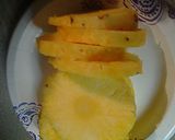 A picture of step 3 of Many uses of a pineapple.