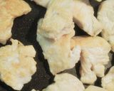 A picture of step 7 of Chicken Breast Meat with Mayo Chili Sauce and Cheese.