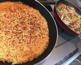 A picture of step 4 of Crispy Fried Yakisoba Noodles with Ankake Sauce.