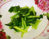 รูปขั้นตอนการทำที่ 1 ของ บะหมี่หยก บะหมี่ทองคำ เกี๊ยวทอง หมูแดง หมูกรอบ
