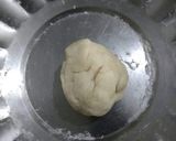 A picture of step 3 of Mava kachori.