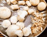 A picture of step 3 of Stuffed Mushrooms.