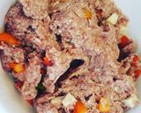 Foto del passaggio 2 della ricetta Peperoni ripieni di carne e dadini di formaggio