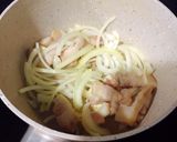 รูปขั้นตอนการทำที่ 3 ของ เมนูซุปกิมจิ 김치찌게 แบบฉบับทำกินที่บ้านง๊ายง่ายค่ะ