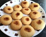 Hình bước làm 5 của món Bánh mứt dâu (jam drops)