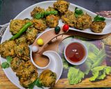A picture of step 4 of Methi Pakoda.
