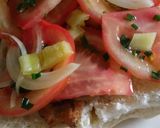 Foto del paso 3 de la receta: Sándwich de pescado y ensalada chilena