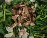 Foto langkah ke 5 dari resep Tumis Kangkung Telur Puyuh.