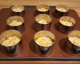 Foto del paso 5 de la receta: Rosas de manzana sobre crujiente de Avellanas y Toffee