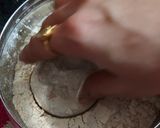A picture of step 3 of Phulka Roti.