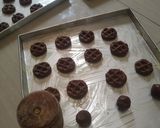 Foto langkah ke 3 dari resep Kukis Coklat Simple Praktis Mudah.
