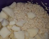 A picture of step 4 of Rice pap.