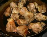 A picture of step 2 of Beef Simmered in Red Wine.