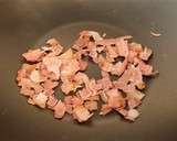 Foto del paso 2 de la receta: Pasta con camarones, arvejas y panceta