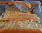 Foto del paso 7 de la receta: Tagliatelle al huevo con langostinos y almejas