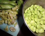 A picture of step 2 of Pink-tinged Fermented Krill Edamame Rice.