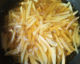 A picture of step 2 of Banana and potatoes chips.