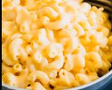 A picture of step 5 of Mac and cheese balls.