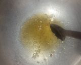 A picture of step 1 of Chicken tikka macroni.