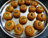A picture of step 5 of Kesar-Pista Peda (Mawa).