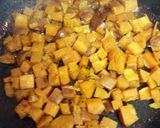 A picture of step 4 of Pear and Bacon Frittata.