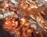 Foto del paso 5 de la receta: Bifes de bondiola a la portuguesa