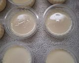 Foto langkah ke 2 dari resep Puding Susu Topping Buah.