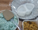 Foto langkah ke 4 dari resep Lemper Telang (Onigiri) isi Ayam.