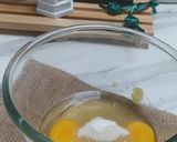 Foto langkah ke 1 dari resep Bento Cake.