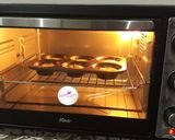 Foto langkah ke 7 dari resep Chocolate Filled Banana Muffins.