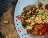 Foto langkah ke 5 dari resep Bihun Goreng.