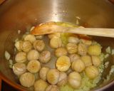 A picture of step 2 of Chestnut Soup.