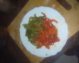 Foto del paso 4 de la receta: Cinta de lomo en escabeche con pimiento asado y papas fritas