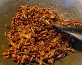 Foto langkah ke 3 dari resep Orek kacang dan teri kering.